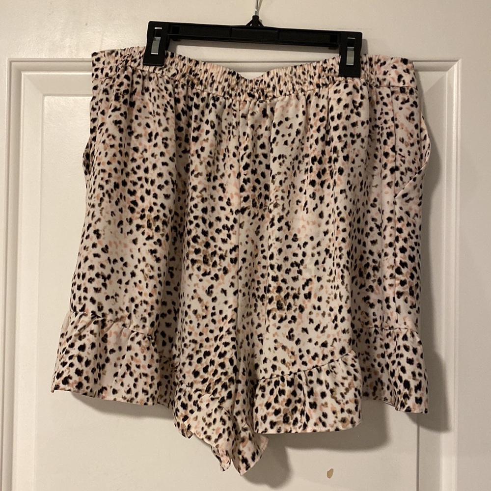 Bcbgmaxazria Patterned Flutter Shorts - image 2